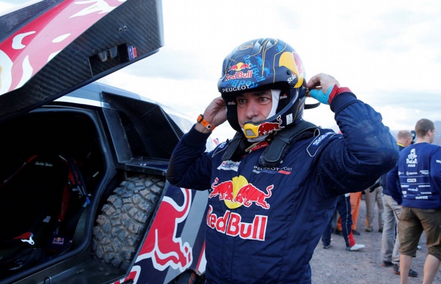Carlos Sainz se coronó por segunda vez campeón del Dakar, en autos.