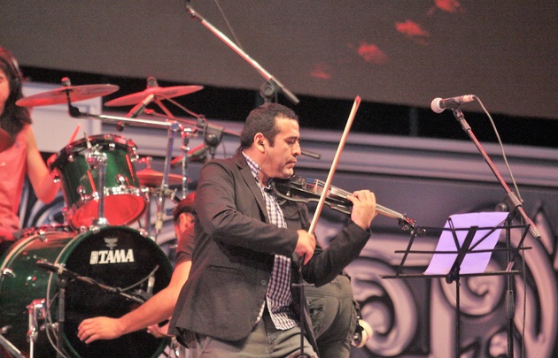 Néstor Garnica deleitó a toda la Plaza Próspero Molina.