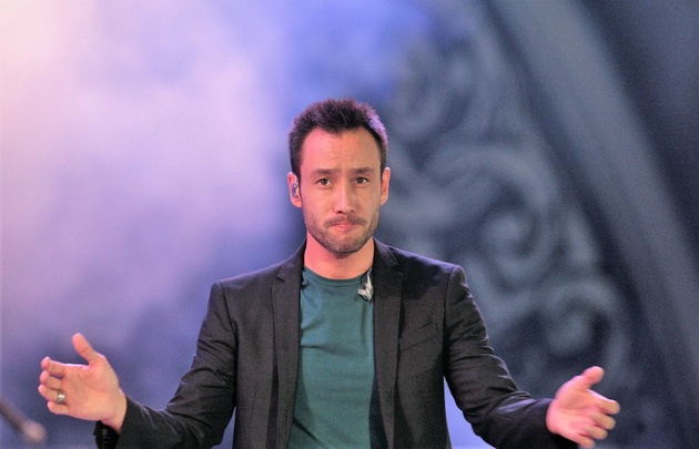 Luciano Pereyra abrió la cuarta jornada del Festival Nacional de Folclore.