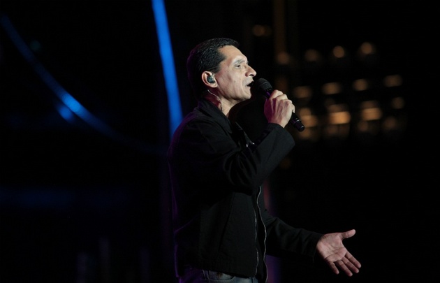 Rubén Ehizaguirre se movió por todo el escenario Atahualpa Yupanqui.