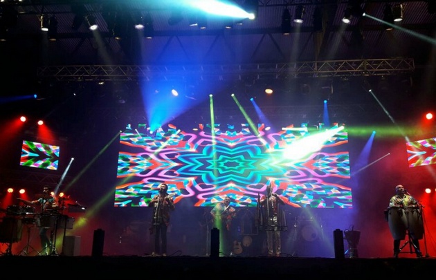 Los Tekis llevaron el carnaval jujeño a Santiago del Estero.