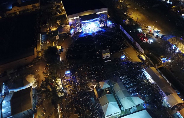 El predio alojó a 25 mil personas en la primera noche de las Colectividades.