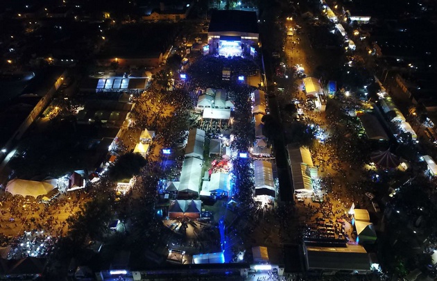 El predio alojó a 25 mil personas en la primera noche de las Colectividades.