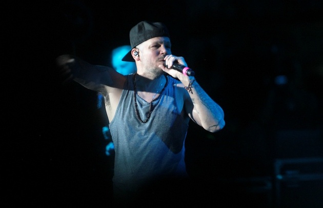 René cantó una hora y media ante más de 12 mil personas.