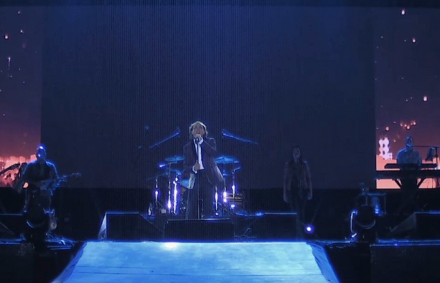 El mexicano cantó por más de una hora y media.