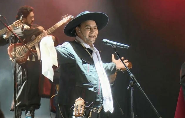 El Chaqueño Palavecino llevó todo el folclore a El Calafate. (Transmisión F.del Lago)