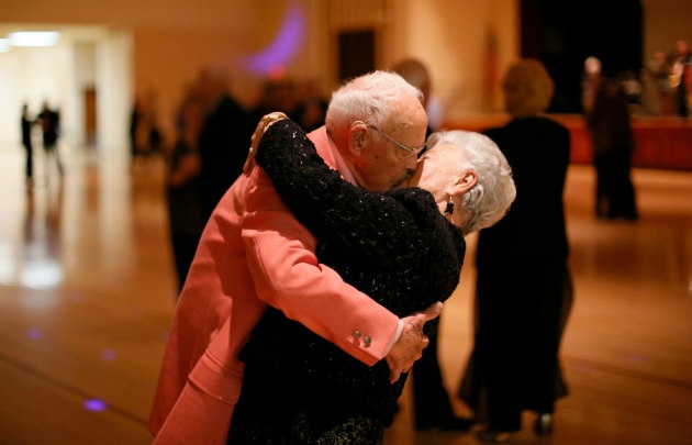 Enamorarse de grande genera más vitalidad, según los especialistas.
