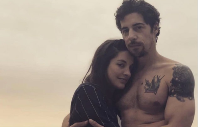 Lamothe y Katia Szechtman, juntos en la playa.