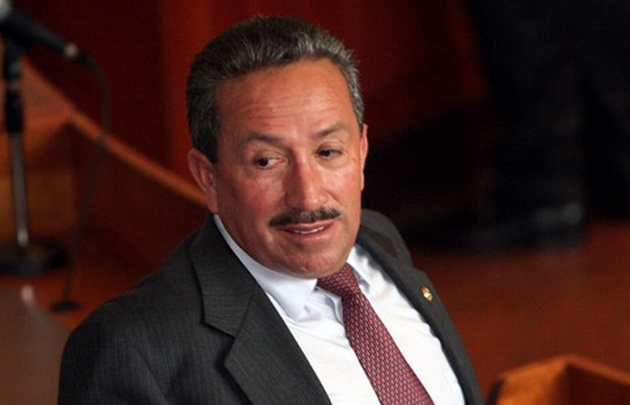 Arrestaron por lavado de dinero al líder del operativo contra Pablo Escobar.