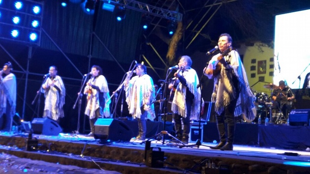 Los Kjarkas palpitaron con toda su música del Altiplano.