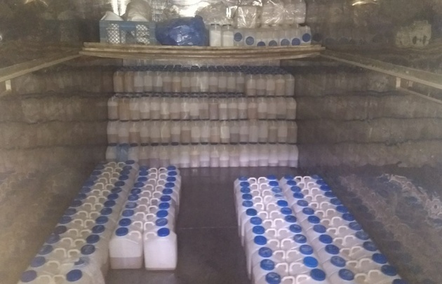 Secuestran en Tucumán mil litros de pis de mujer.