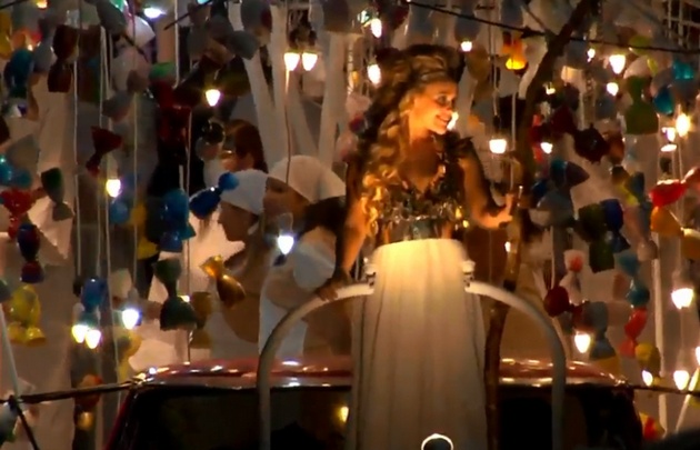 Las candidatas a Reina Nacional desfilaron en el carrusel.