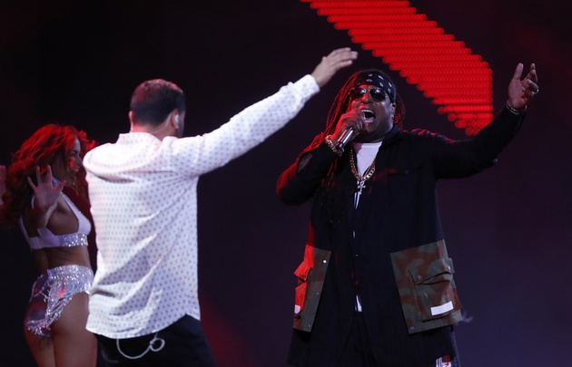 El dúo invitó a bailar a toda la multitud que se quedó hasta el último (Agencia UNO).