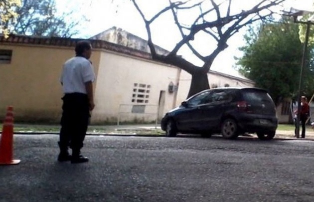 Intentó tramitar el carnet de conducir completamente borracho (Foto: Rosario 3).