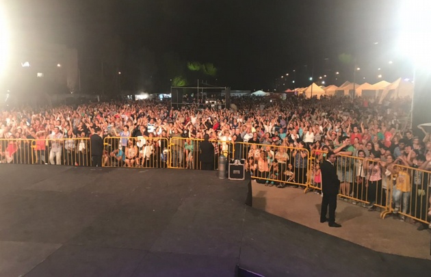 12 mil personas bailaron al ritmo de Los Tekis.