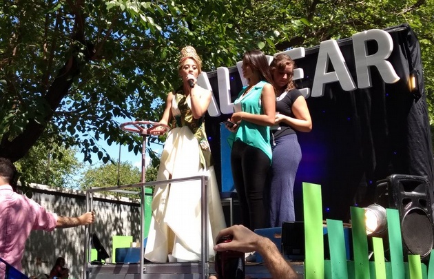 Desfile de reinas de la Vendimia en Mendoza.