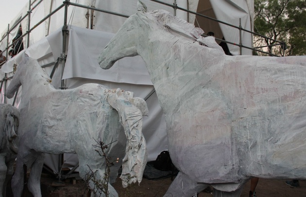 El detrás de escena antes de la apertura de la Vendimia.