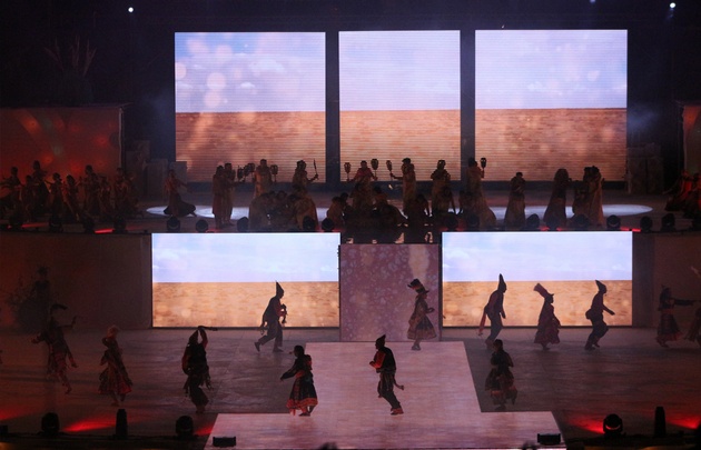 12 actos conformaron el espectáculo la "Constelación del vino".