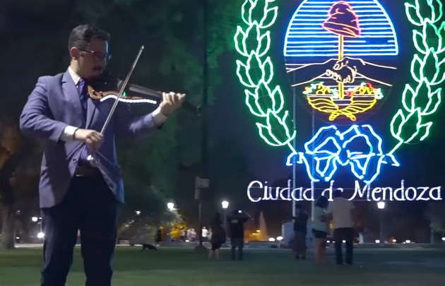 Nueva versión de Canto a Mendoza.