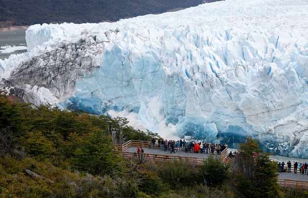 Miles de turistas visitaron el parque durante el fin de semana.