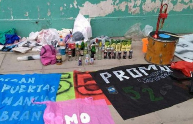 Los jóvenes ingresaron al colegio con bebidas alcohólicas (Foto: El Liberal).
