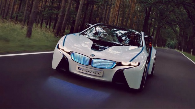 BMW i8 es una impactante cupé hibrida capaz de satisfacer todas las demandas del cliente de un deportivo