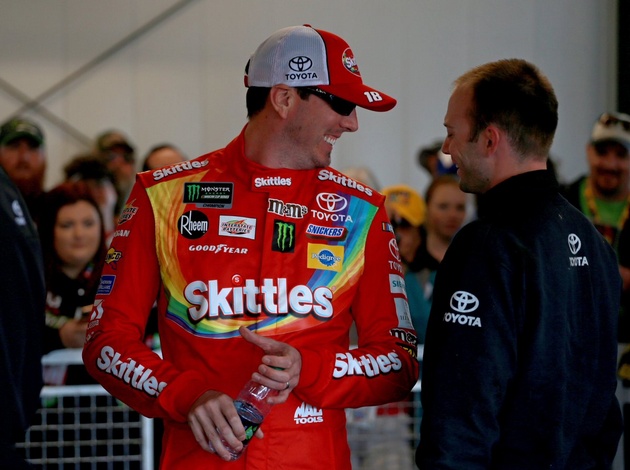 Victoria 199° de Busch que ganó Xfinity Series y Cup Series en Arizona -SITIO@NASCAR-