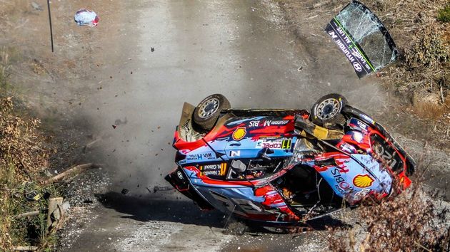 Secuencia de fotos del impresionante accidente de Thierry Neuville en Chile -wrc.com-