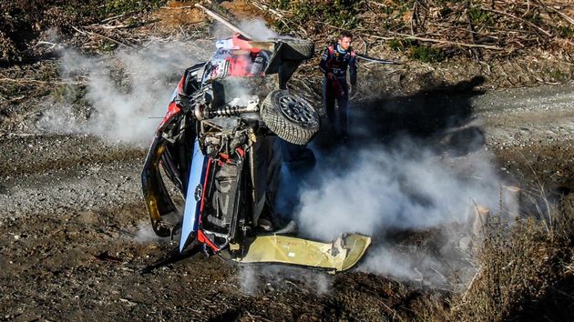 Secuencia de fotos del impresionante accidente de Thierry Neuville en Chile -wrc.com-