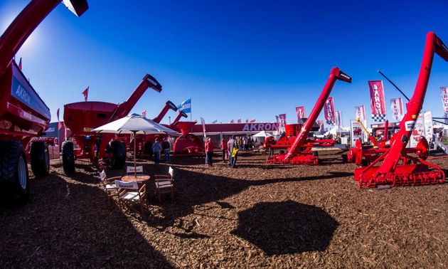 También contaran con distribución oficial de neumáticos Pirelli.