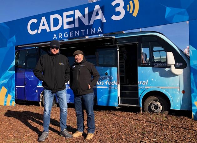 FOTO: Cadena 3 Motor recibe al Toyota Gazoo Racing en el stand de la Cadena 3 Argentina