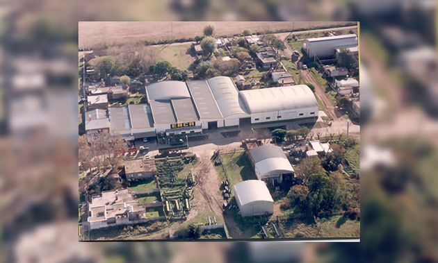 1996 - La Sociedad de Hecho se transformó en Industrias ERCA S.A..