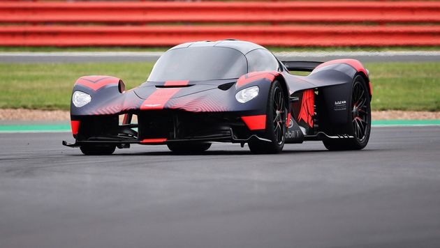 Como se anunció en Le Mans, el Valkyrie para WEC sería presentado en Silverstone