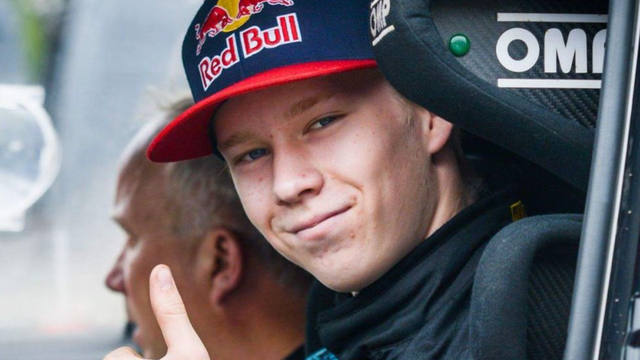 El joven piloto de 17 años que está volando en el rally