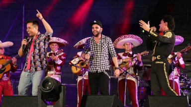 Los Caligaris y Pedro Fernández, un show mariachi único