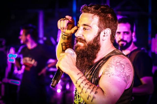 La creatividad de Las Pastillas, el plus rockero de la noche