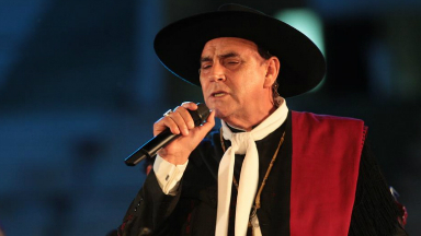 El Chaqueño Palavecino fue el tercero artista de la velada