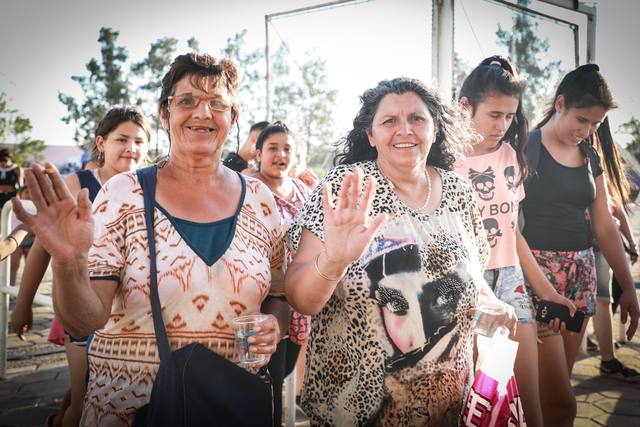 Así llegaba la gente a la fiesta de Juntos