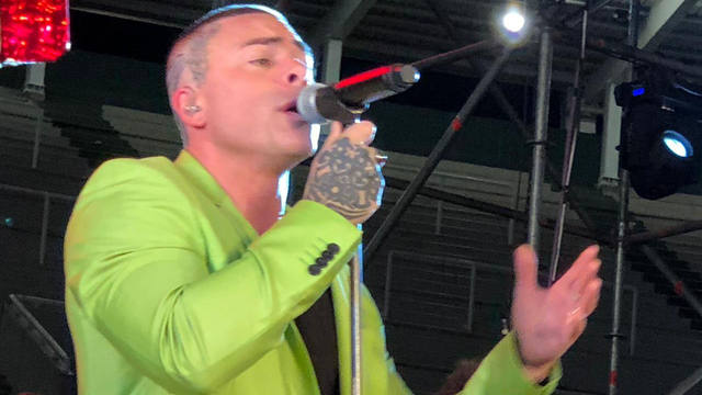 Carli Jiménez siguió la fiesta a puro cuarteto