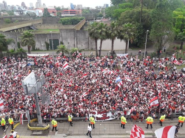 Los hinchas de River palpitaron con expectativa la previa