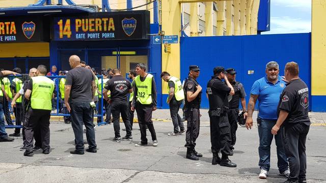 Así vivieron los hinchas de Boca el primer superclásico