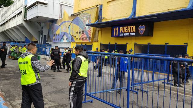 Así vivieron los hinchas de Boca el primer superclásico