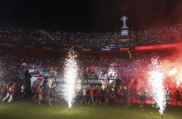 Masivo festejo del River campeón en un Monumental colmado