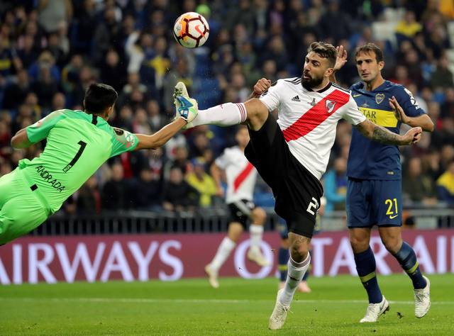 La polémica en la noche madrileña: ¿Fue penal para River?