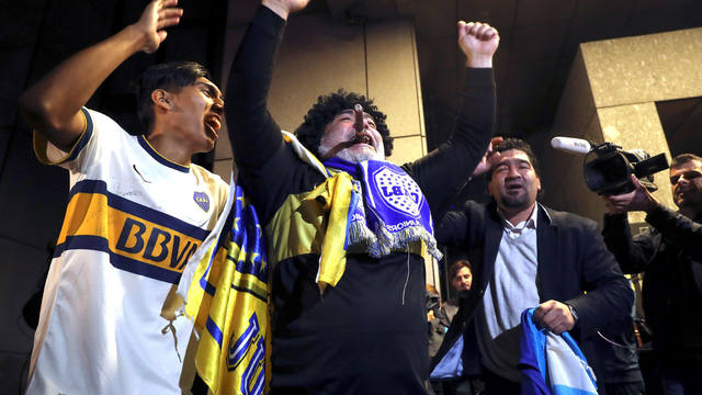 Boca llegó a Madrid y fue recibido por los hinchas