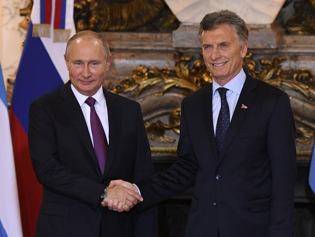 FOTO: Putin, interesado en crear una central atómica en Argentina