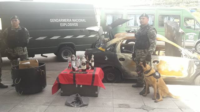 Encuentran ocho bombas molotov en Buenos Aires