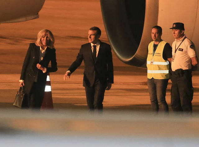 Macron llegó al país para participar del G20