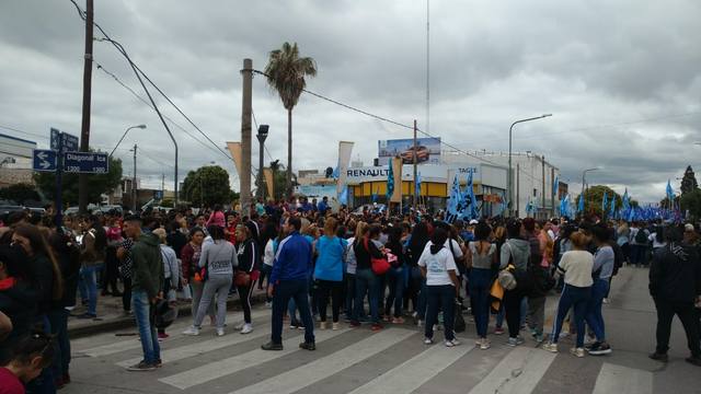 AUDIO: La UOM marchó en pleno centro de Córdoba por salarios