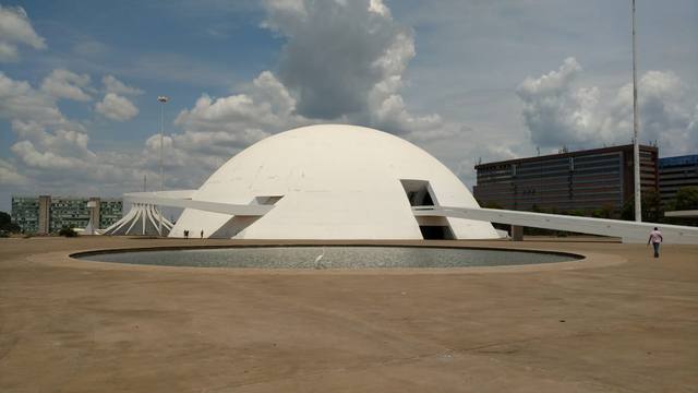 Manifestaciones en Brasilia en apoyo a Haddad y Bolsonaro